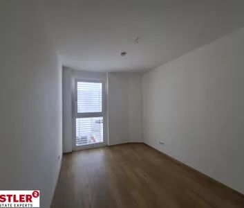 Helle und gemütliche 3-Zimmer-Wohnung mit großzügiger Außenfläche - Photo 3