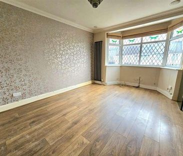 Dagenham Road, Romford, RM7 - Photo 1