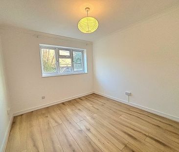 Parsonage Gardens, Enfield EN2 6JP, Property for rent - Photo 4