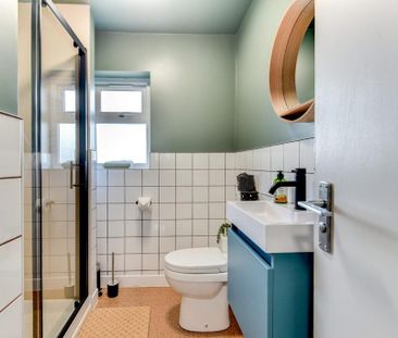 1 bedroom in a house share to rent - Photo 6