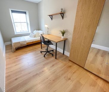 7 bedroom flat to rent - Photo 2