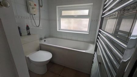 3 bedroom property to rent - Photo 4