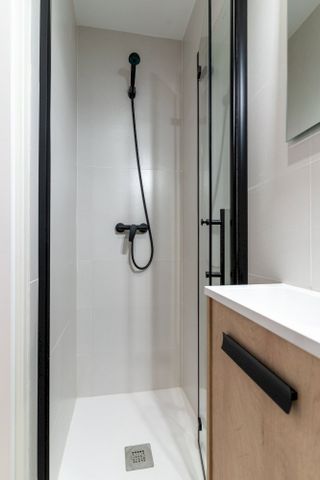 Bright room in Comillas. - Photo 3