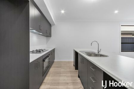 Brand new 4-Bedroom Family Home - Convenience Meets Comfort - Photo 3