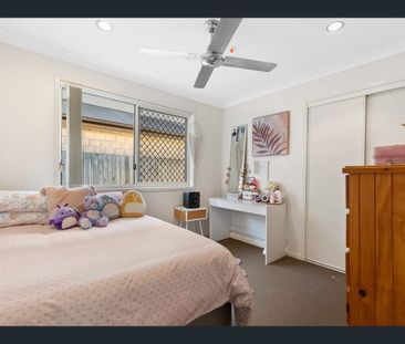 Beautiful Family Home in Sought-After Wakerley - Photo 5