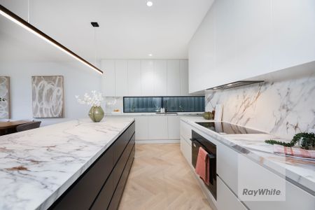 Luxury & New In Greenvale! - Photo 4