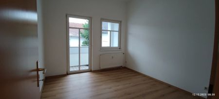 Gut geschnittene 3-Zimmer-Wohnung mit Loggia im Zentrum von Lambach - Photo 2