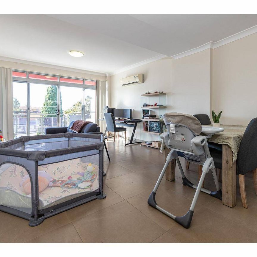 TOP FLOOR TWO BEDROOM UNIT - Photo 1