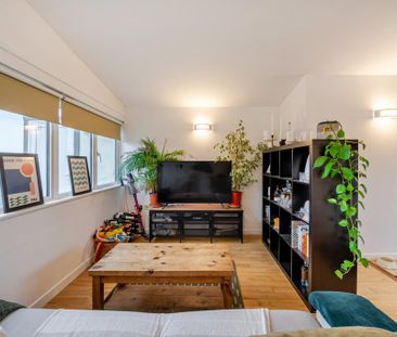2 bedroom flat to rent - Photo 2