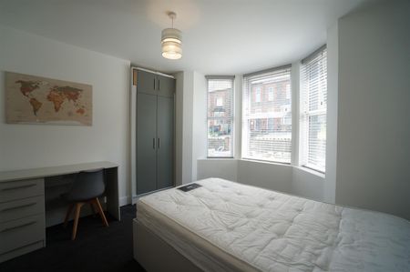 94 Caernarfon Road - Photo 2