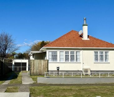 Central Living - Glenholme - Photo 2