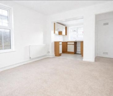 East Ham Road, Littlehampton - Photo 3