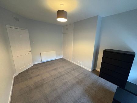 3 bedroom flat to rent - Photo 5