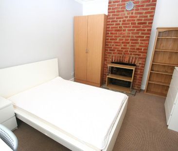 5 bedroom terraced house to rent - Photo 4