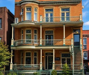 PETITE ITALIE | STUDIO MEUBLÉ & ÉQUIPÉ TOUT INCLUS - Photo 1