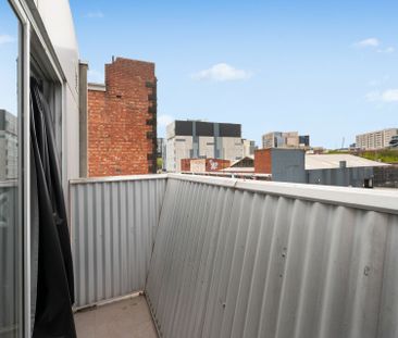 2-Bedroom Apartment in Boutique LUXE Complex - Photo 2