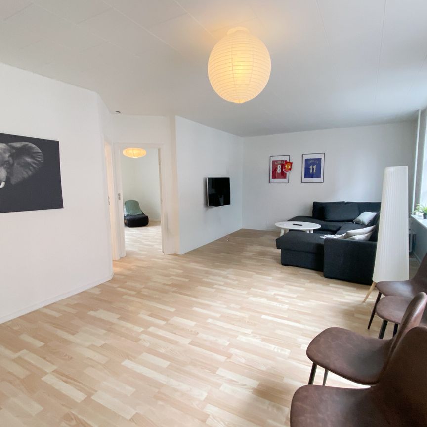 Renoveret og delevenlig 4-værelses lejlighed i Aalborg centrum - Photo 1