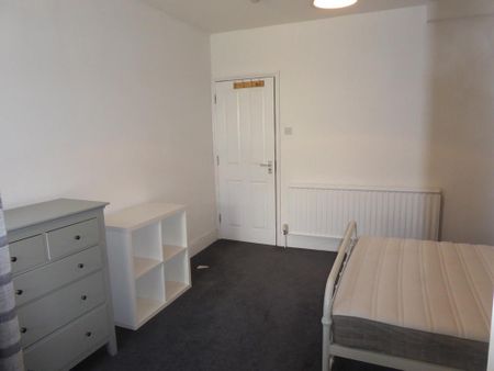 1 bedroom ground floor flat to rent - Photo 2
