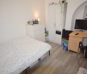 5 bedroom detached house to rent - Photo 5