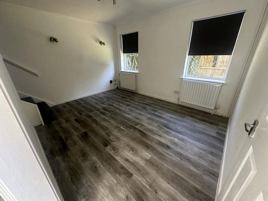 2 bedroom house to rent - Photo 1