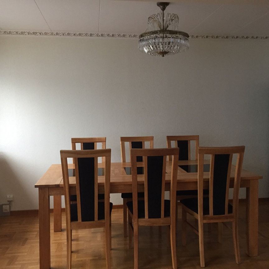 Bergsjösvängen, Göteborg - Photo 1