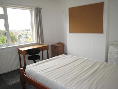 4 bedroom terraced house to rent - Photo 4