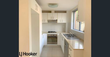 Modern 2 bedroom Townhouse with private yard - Photo 3