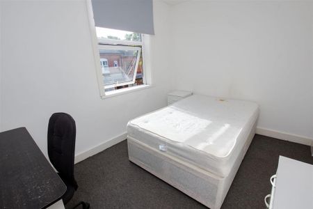 6 bedroom house to rent - Photo 3