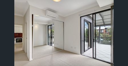 Spacious and stylish apartment close to public transport - Photo 5