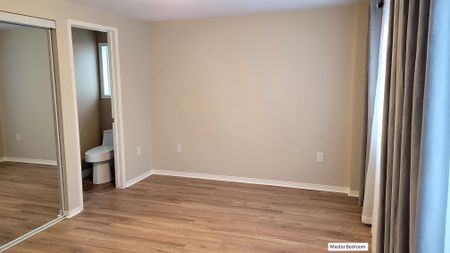 For Lease - 133 Columbia Road, Barrie, Ontario - Photo 2