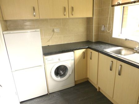 1 bedroom Flat - Osterley Close, Stevenage - Photo 3
