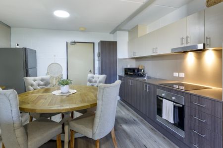URBAN APARTMENT - Photo 3