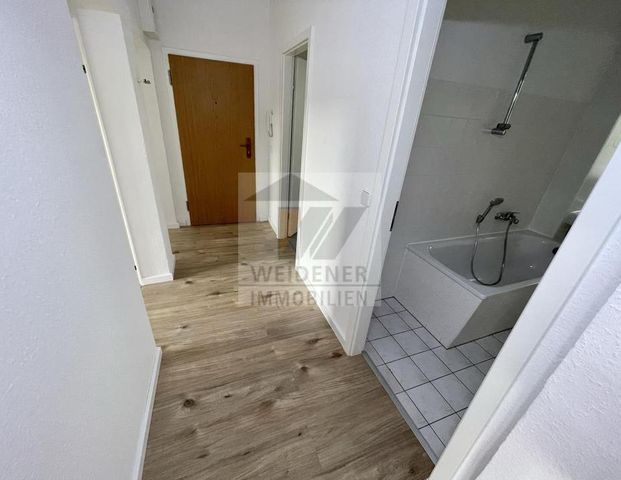 4 Raum Whg. mit Balkon gesucht? Nähe von AMAZON in Gera-Langenberg! - Foto 1