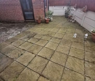 2 bedroom semi-detached house to rent - Photo 6