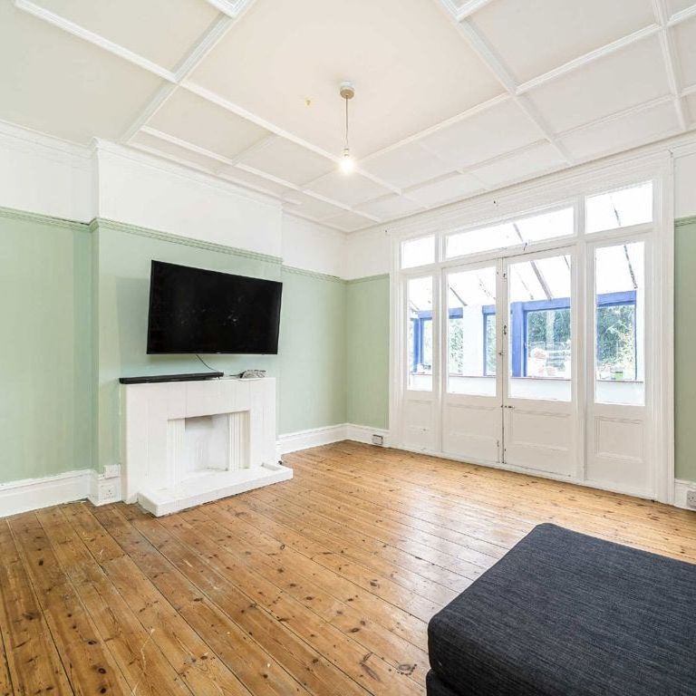 Deerhurst Road, SW16 2AN, London - Photo 1