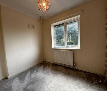 3 bedroom end of terrace house to rent - Photo 4