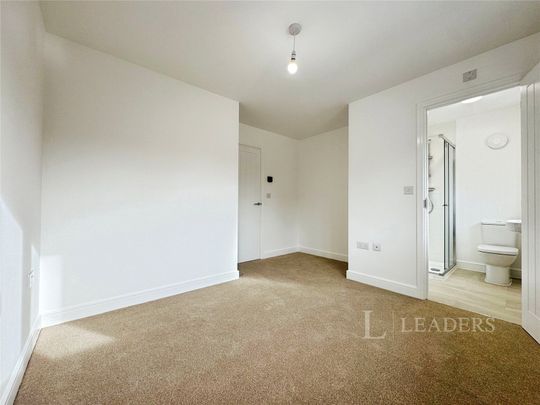 3 bedroom house to rent Chiffchaff Way, Wymondham, Norfolk, NR18 - Photo 1