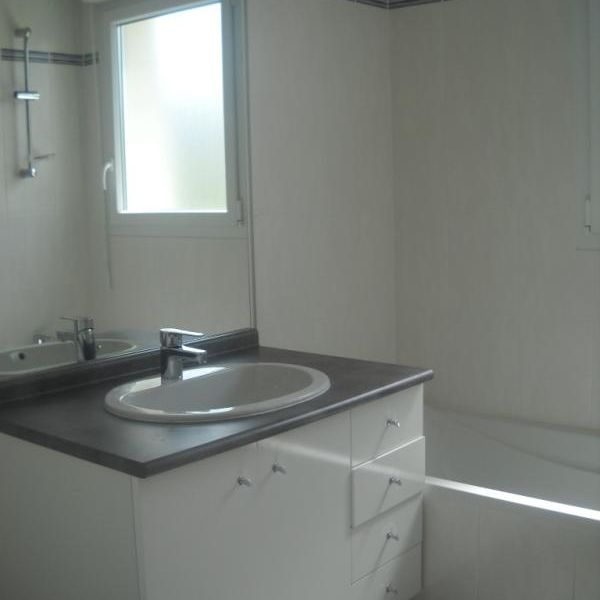 Location Maison 5 pièces 107m² NANTES 44300 - Photo 1