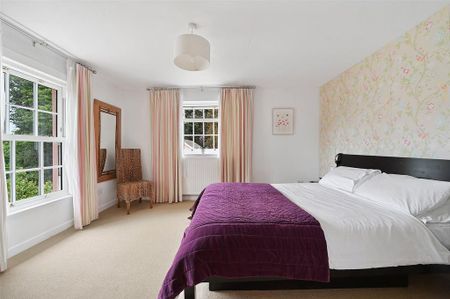 3 bedroom semi-detached house to rent - Photo 5