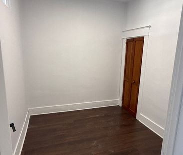 2 Beds 1 Bath - 3466 Rue De Verdun, Montréal - Photo 3