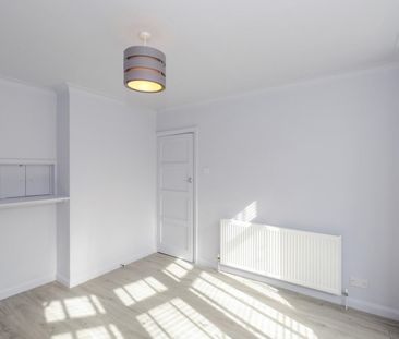 3 bedroom House To Let - Photo 4