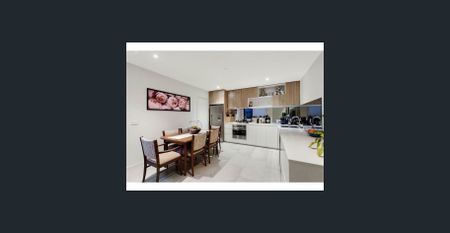 Gorgeous Contemporary Town Residence - Photo 3