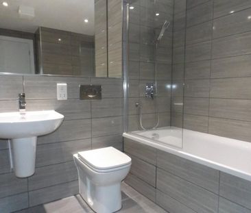 2 bedroom penthouse to rent - Photo 1