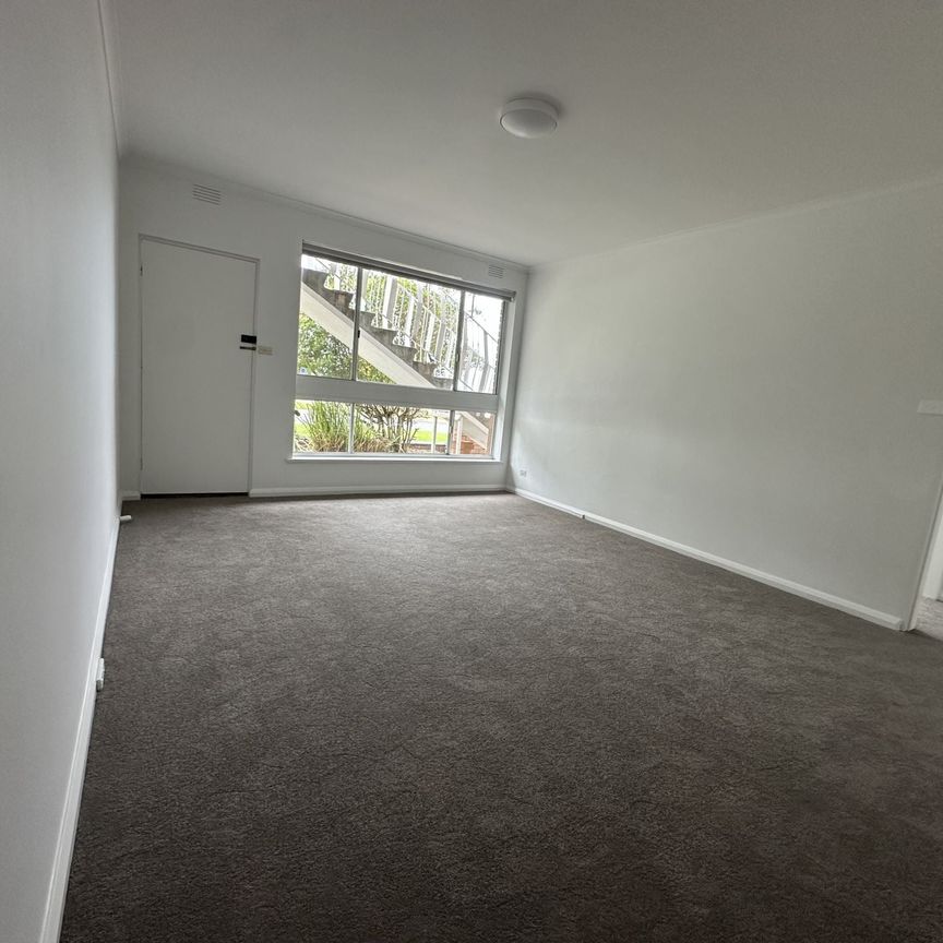 Wake up to sea views every morning! - Photo 1