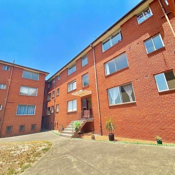 BRIGHT TOP FLOOR UNIT - Photo 1