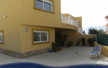 Super Detached Villa For Long Term Rental In Albir - Photo 4