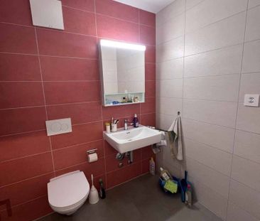 Studio au 1er étage à louer - Photo 2