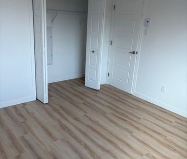 548 Rue Saint-Michel, Sherbrooke, (Vacant) QC J1E 2L1 - Photo 2