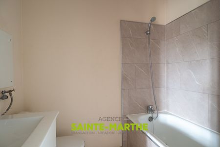 A LOUER- STUDIO MEUBLE - Photo 4