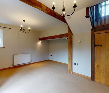 2 bedroom barn conversion to rent - Photo 3